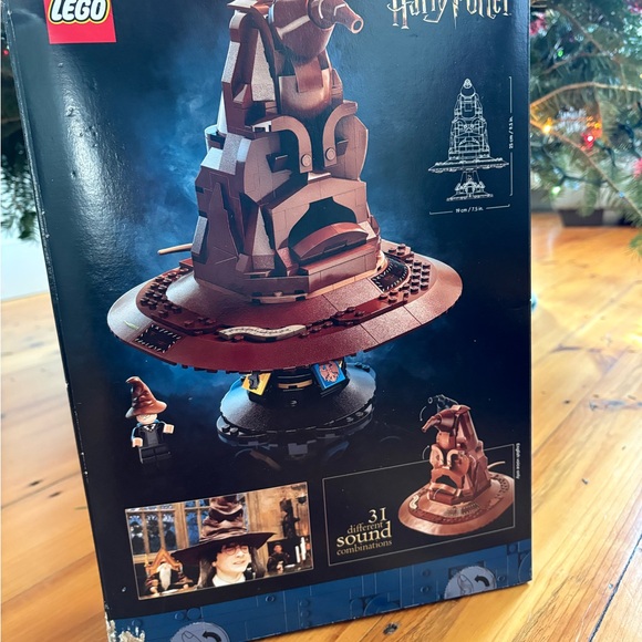 LEGO Harry Potter Talking Sorting Hat Set - Picture 2 of 2
